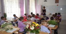 Stire din Cultură-Educație : ESTE OFICIAL! IATĂ CÂND ÎNCEP ELEVII ȘCOALA