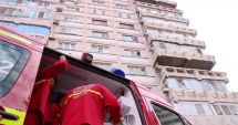 Un indian, sechestrat de doi români, a murit după a căzut de la etaj încercând să scape