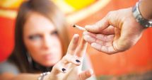 Stire din Eveniment : Cinci fete de 13-16 ani, găsite leșinate pe stradă! Ar fi consumat droguri