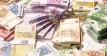 Stire din Economie : Cursul valutar explodează! Iată la cât este cotat un Euro, azi