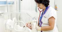 Stire din Sănătate : Euromaterna înregistrează un nou succes în îngrijirea prematurilor din sarcină gemelară