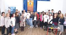 Stire din Cultură-Educație : Proiect al echipei "Euroscola". Specialiștii au discutat despre "educația între click și declick"