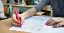 Stire din Cultură-Educație : Sesiunea specială a Evaluării Naționale continuă cu proba la matematică