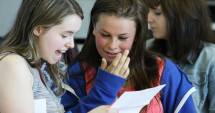 Stire din Cultură-Educație : Elevii și părinții, în stare de șoc: Examen de admitere la liceu. Directorii salută inițiativa