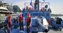 Stire din Eveniment : Exercițiu militar pe Dunăre, cu două monitoare și o vedetă blindată