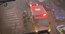 Stire din Eveniment : Explozie puternică, urmată de un incendiu, într-un bloc. Mai multe victime au fost duse la spital