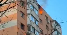 Stire din Eveniment : Explozie într-un apartament. Flăcări și fum dens după ce o trotinetă electrică a luat foc peste noapte