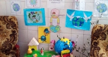 Stire din Cultură-Educație : Expoziție  din materiale reciclabile