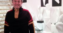Stire din Cultură-Educație : Sculptorul Marian Sava expune la Muzeul de Artă