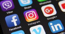 Stire din Tehnologie : Facebook suspendă mii de aplicații, în urma scandalului Cambridge Analytica