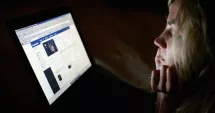 Stire din Eveniment : Bărbat reţinut după ce a intrat în casa unei femei și a amenințat-o pentru prietenie pe Facebook