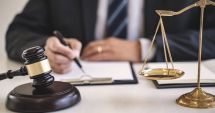 Stire din Eveniment : Tupeu maxim! Un bărbat a pretins timp de 11 ani că este avocat