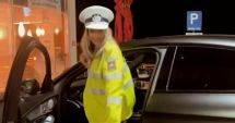Stire din Actualitate : Falsă polițistă, prinsă de adevărații oameni ai legii: Influencerița s-a filmat în timp ce dansa în uniforma de Poliție