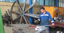 Stire din Economie : Fără industrie, vom deveni  o națiune de buticari