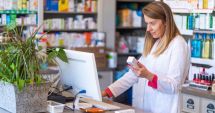 Stire din Social : CNAS: Consultaţiile medicale şi reţetele electronice pot fi acordate în continuare la distanţă