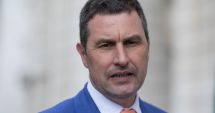 Stire din Economie : Reacţia şefului de la Finanţe, după ce Agenția Fitch a retrogradat ratingul României la BBB minus