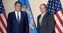 Stire din Eveniment : Discuții cu FBI despre migranții din Europa
