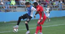 Stire din Sport : FC Viitorul lansează atacuri pe trei "fronturi"