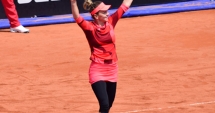 Stire din Sport : Tricolorele, victorie mare în Fed Cup. Simona Halep, magistrală!