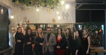 Stire din Social : Femeile cu cancer, consiliate şi înfrumuseţate de o echipă cu suflet