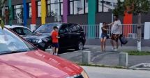 Stire din Eveniment : Femeie agresată de soțul ei, de față cu copilul, în plină stradă. Ce spun autoritățile