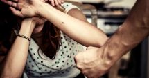 Stire din Eveniment : O femeie a fost bătută și lovită cu mașina de amantul ei: Bărbatul și-a lăsat victima pe stradă și a plecat