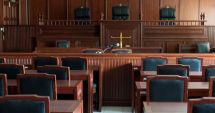 Stire din Actualitate : O femeie declarată moartă în 2019 s-a prezentat la tribunal pentru a dovedi că trăiește