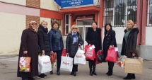 Stire din Politică-Administrație : Femeile din PSD Constanța au oferit  daruri micuților de la Centrul "Delfinul"