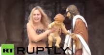 Stire din Actualitate : Protest FEMEN la Vatican, de Crăciun / VIDEO