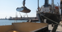 Stire din Economie : Fermierii și operatorii portuari depind de mila Celui de Sus