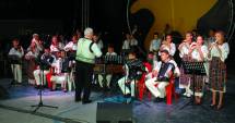 Stire din Cultură-Educație : "Festivalul Tinereții", la Mangalia
