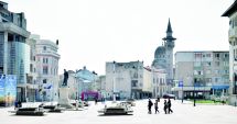Stire din Cultură-Educație : Filmul istoric "Marea Unire - România, la 100 de ani", vizionat pe un ecran gigant în Piața Ovidiu