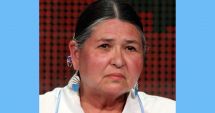 Stire din Actualitate : Academia Americană de Film şi-a cerut scuze actriţei amerindiene Sacheen Littlefeather