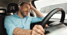 Stire din Economie : Firmele mici, lovite la plex de creșterea prețului carburanților. „Nu știm cât vom mai rezista în piață!“