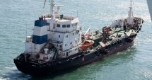 Stire din Economie : Flota comercială a României, acum  20 de ani.  Privatizarea lasă navigatorii  "cu ochii în soare"!
