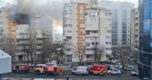 Stire din Eveniment : GALERIE FOTO-VIDEO / INCENDIU PUTERNIC ÎN CONSTANŢA. O PERSOANĂ S-A ARUNCAT DE LA ETAJ