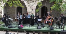 Stire din Cultură-Educație : „Folktronica Orchestra” - concert de world music la Grădina Tomis, în cadrul SEAS 2024