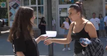 Stire din Cultură-Educație : Arghezi și Bacovia le-au dat emoții elevilor la prima probă de BAC! Testarea de marți, amânată