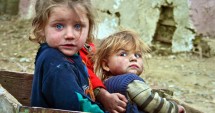 Stire din Social : Copii dați la orfelinat, ca să nu moară de foame