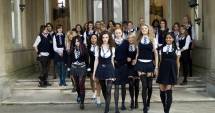 Stire din Cultură-Educație : Ce îi învățăm pe copii la școală: "barza" sau totul despre sex?