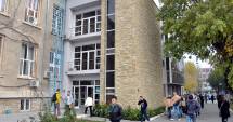 Stire din Cultură-Educație : Studenții constănțeni cântă Gaudeamus cu bagaju-n poartă