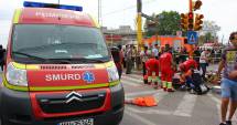 Stire din Eveniment : Salvatorii în roșu, plimbați mai mult prin service-uri decât în misiuni. Ambulanțele SMURD pică una câte una