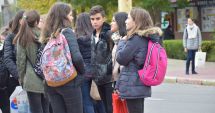 Stire din Social : S-au contrat până au clacat! Elevii, lăsaţi fără burse în prag de sărbători