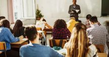 Stire din Cultură-Educație : Ministerul Educației a refuzat înlocuirea tezelor cu teste sumative cu subiect unic la nivel național