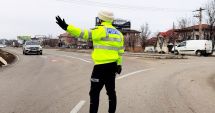 Stire din Eveniment : Probleme cu noua uniformă a polițiștilor. "Pantalonii s-au rupt după o lună, iar inscripțiile s-au dezlipit"