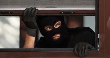 Stire din Eveniment : Viața bate filmul la Medgidia: un hoț și-a făcut buletin pe numele verișorului său, mort în urmă cu 19 ani!