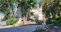 Stire din Social : Focar de infecţie în zona fostei secţii de Oftalmologie. "Miroase mai rău ca într-un WC public"