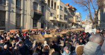 Stire din Social : Credincioși din toată țara, la procesiunea Bobotezei, din Constanța. "Merită trăită măcar o dată în viață!"