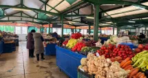 Stire din Social : Gerul paralizează piețele din Constanța! Vânzătorii stau 12 ore în frig, iar clienții lipsesc