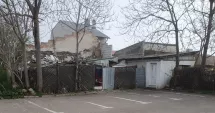 Stire din Eveniment : Adăposturi ilegale în Constanța. Oameni ai străzii ocupă clădiri abandonate
